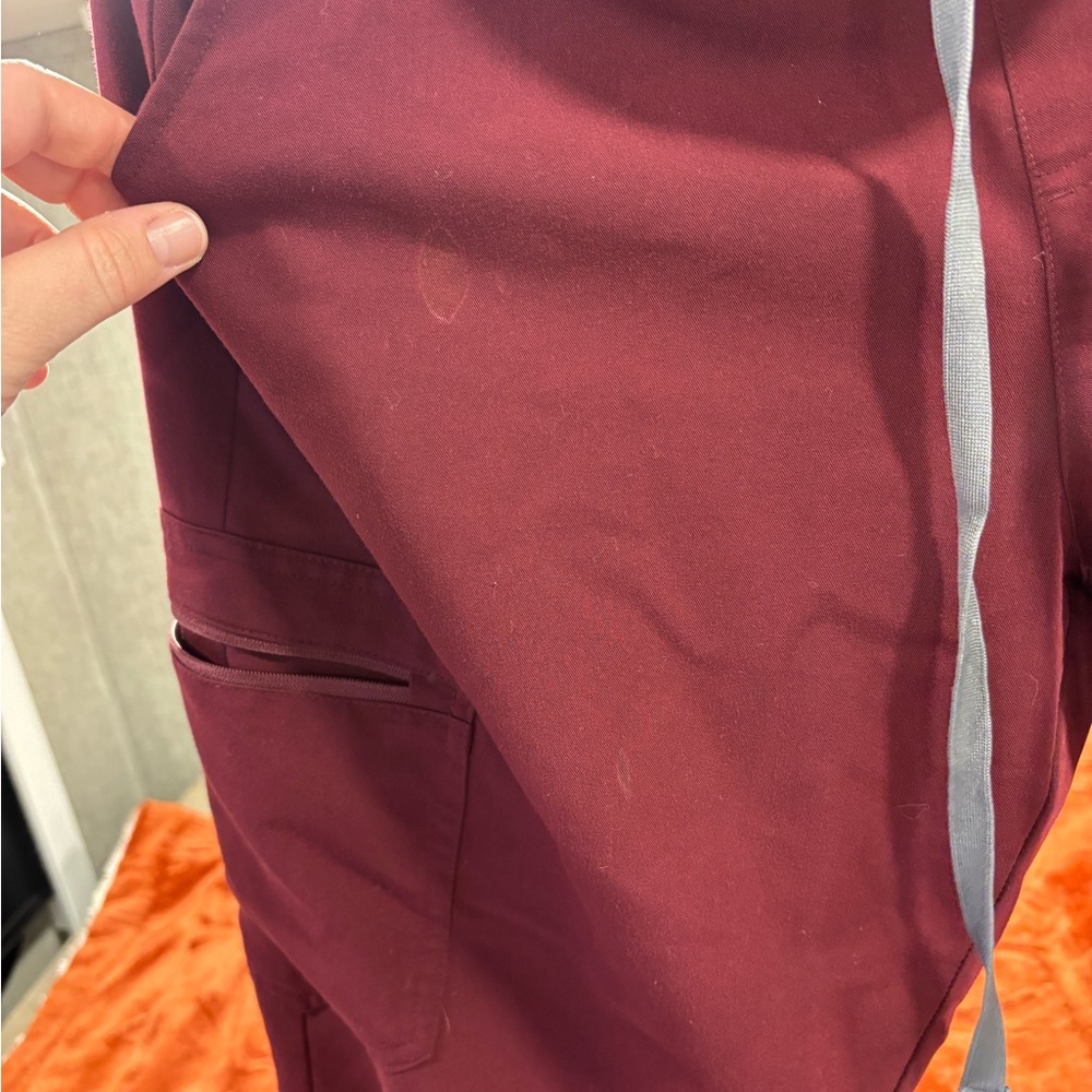 Figs Maroon V-Neck Scrub Top and Pants - Picture 7 of 7